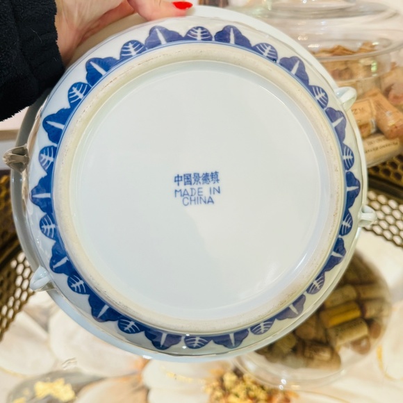 VTG Large Rice Eyes Blue White Chinese Tureen Casserole Bowl Dish With Lid EUC - Picture 5 of 6